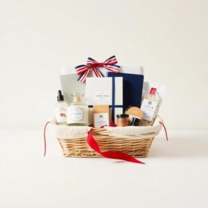 🎁 10 Thoughtful Birthday Gifts for Mom She Will Cherish