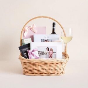 💖 Heartfelt 50th Wedding Anniversary Presents for Parents: Gift Ideas to Cherish a Golden Milestone